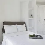 Sharm Mykonos